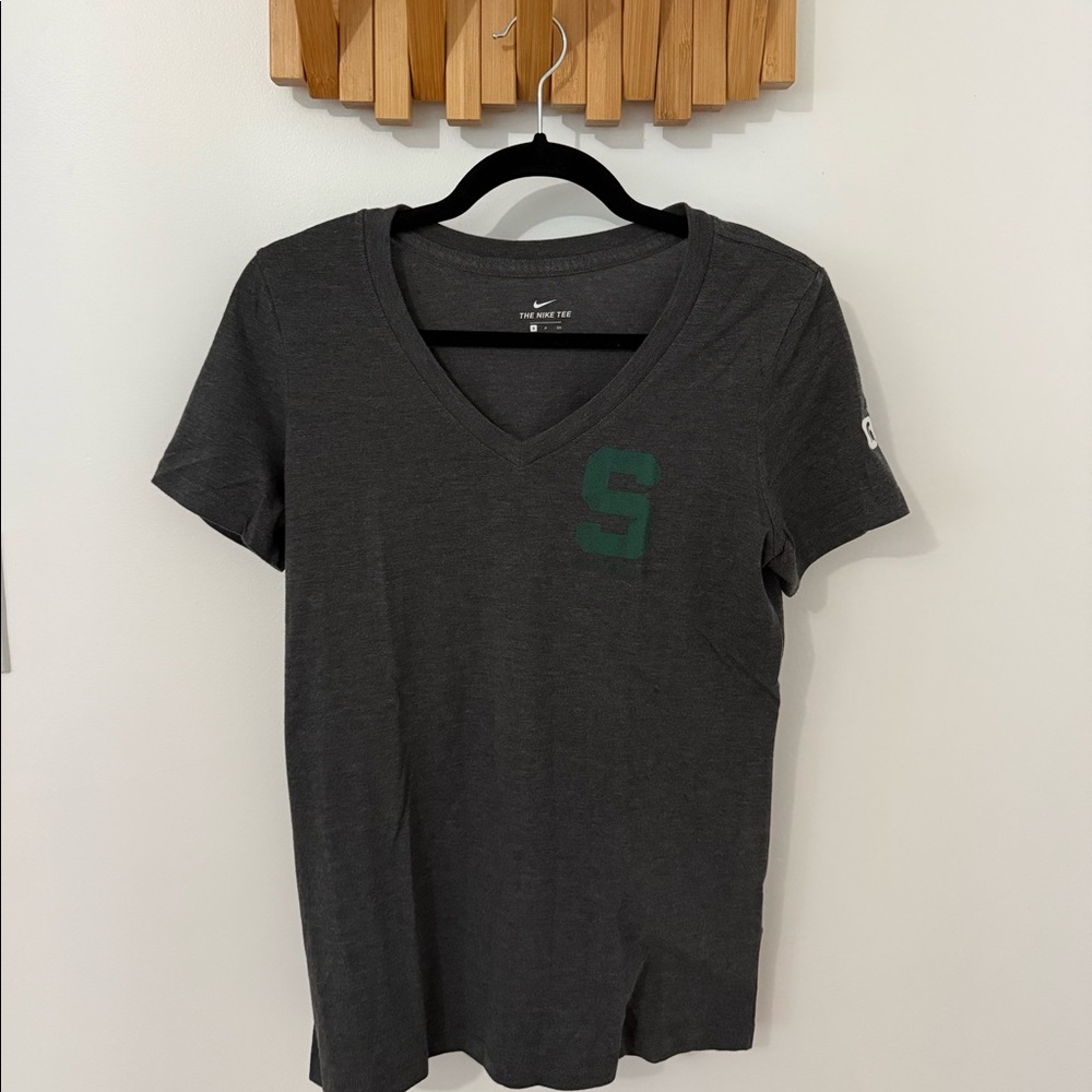 Women’s Michigan State nike t-shirt, Size S